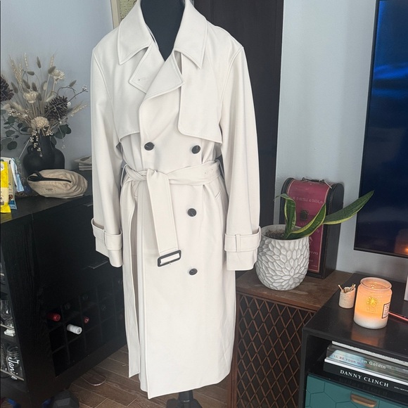 H&M Jackets & Blazers - H&M Classic Cream Trench Coat